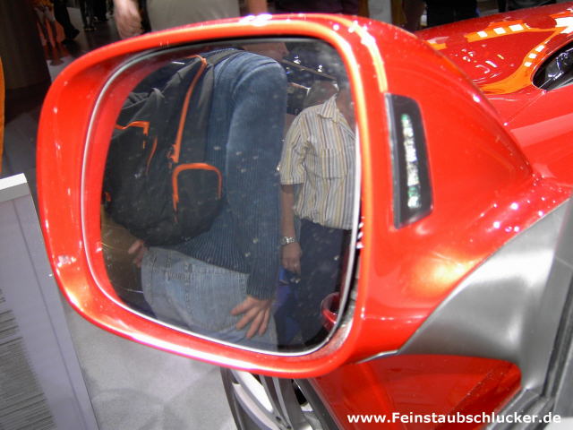 Audi Q7 - Front - Side assist