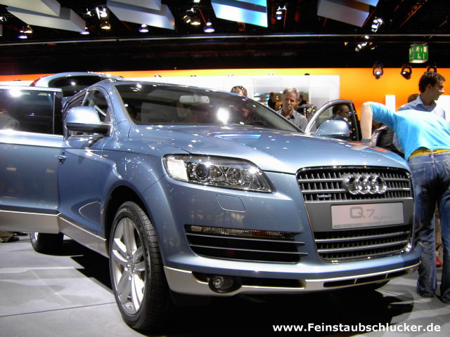 Audi Q7 Hybrid - Front