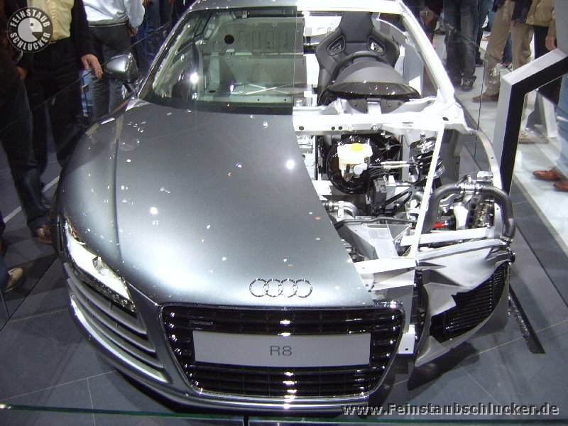 Audi R8 - aufgeschnitten - Front