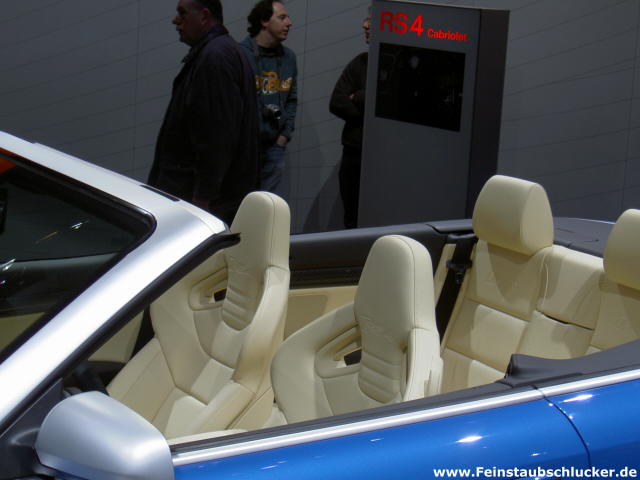 Audi RS4 Cabriolet - Sitze nah