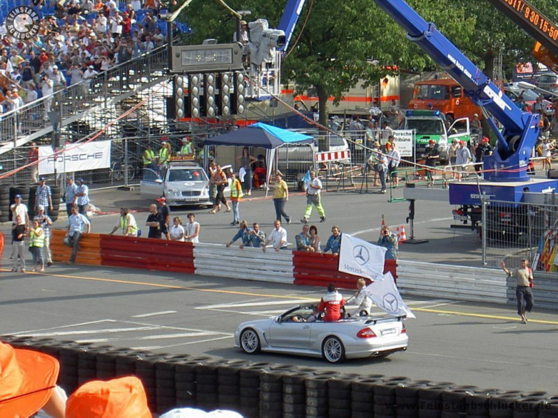 DTM - Mercedes-Fahrer im Mercedes CLK DTM-Edition