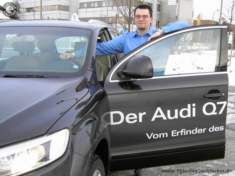 Marko am Audi Q7 - nah